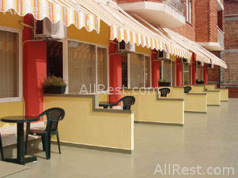 Hotel Holiday 4